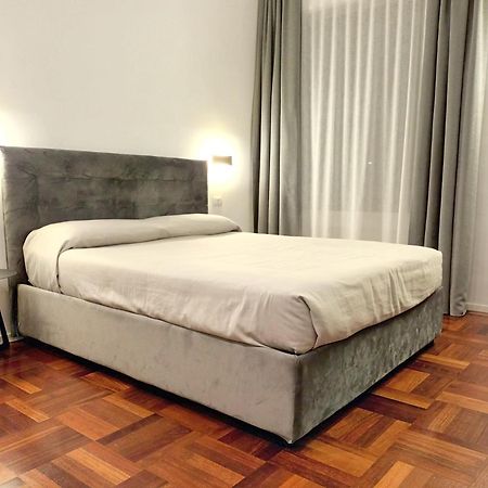 B&Bari, Via Crollalanza, Le Case Di Aurelia Guesthouse Exterior photo