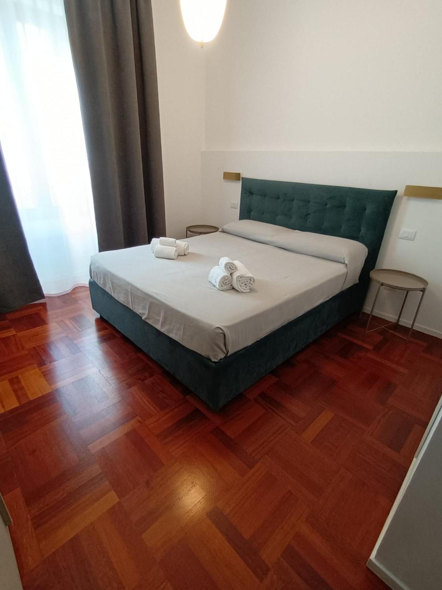 B&Bari, Via Crollalanza, Le Case Di Aurelia Guesthouse Exterior photo