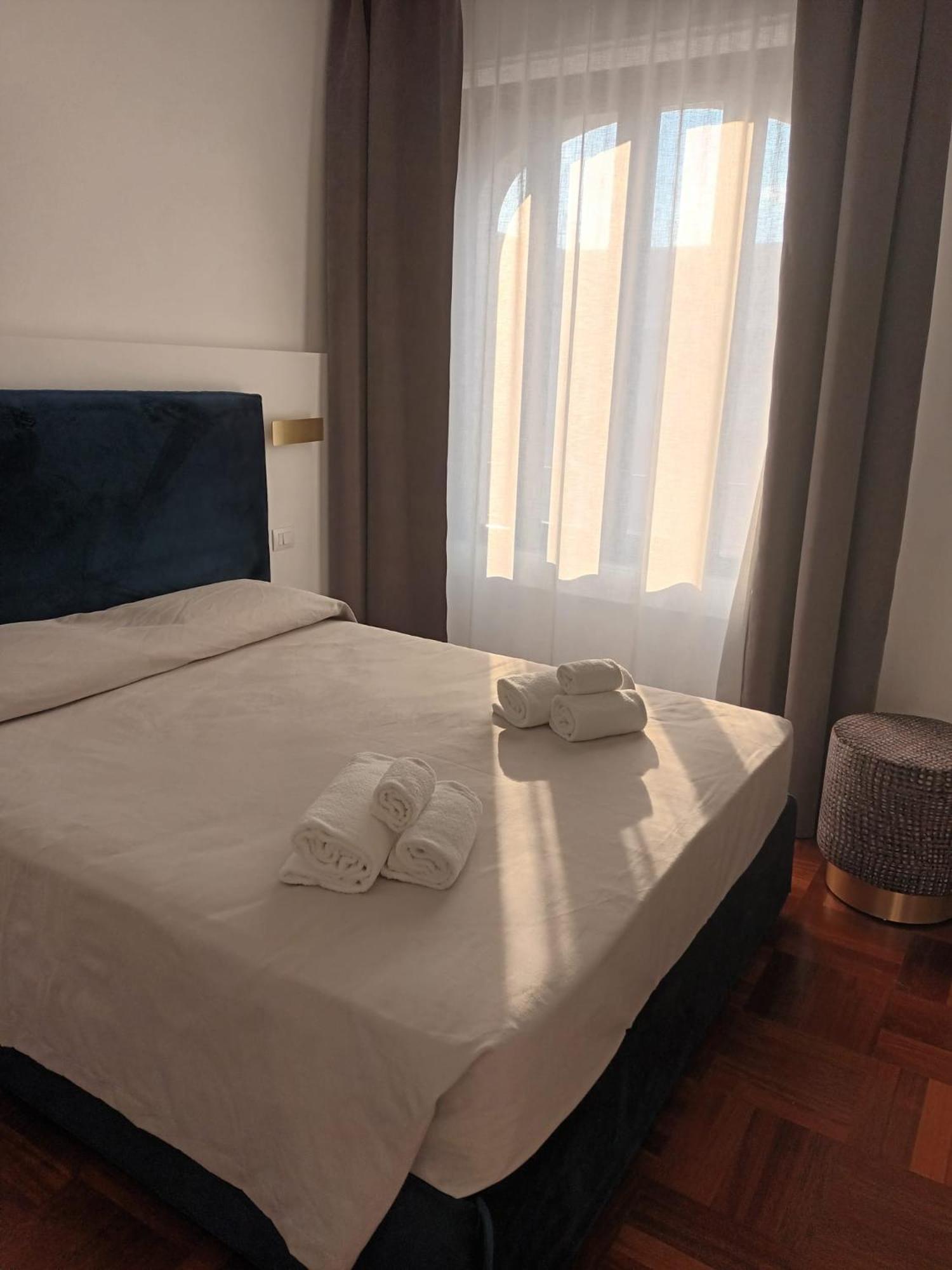 B&Bari, Via Crollalanza, Le Case Di Aurelia Guesthouse Exterior photo